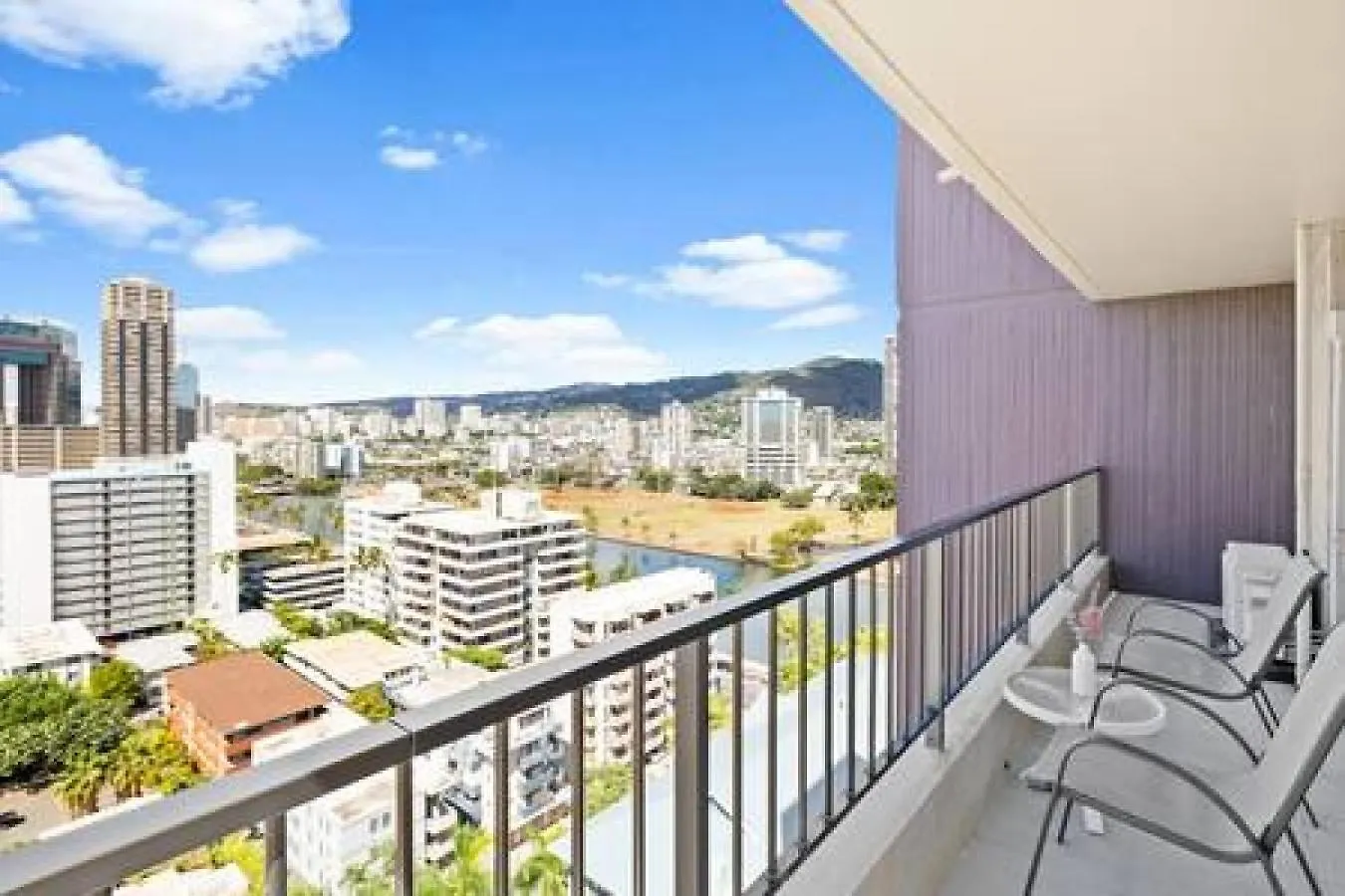 New Stunning 1400 Sq Ft 2B2B W 3 Lanais Villa Honolulu