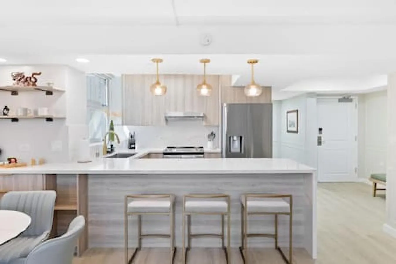 Holiday home New Stunning 1400 Sq Ft 2B2B W 3 Lanais Villa Honolulu