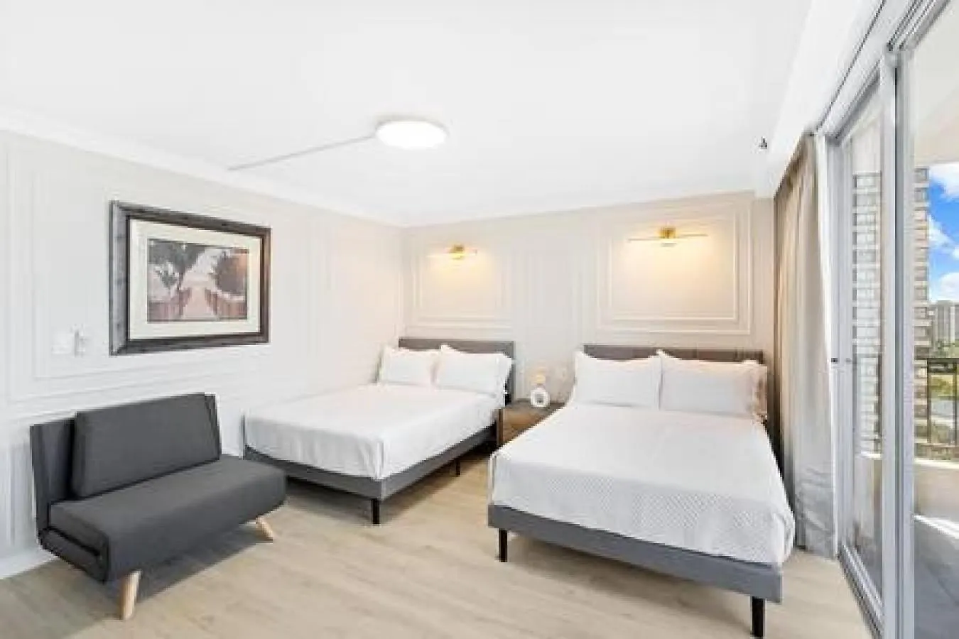 New Stunning 1400 Sq Ft 2B2B W 3 Lanais Villa Honolulu 0*,  United States