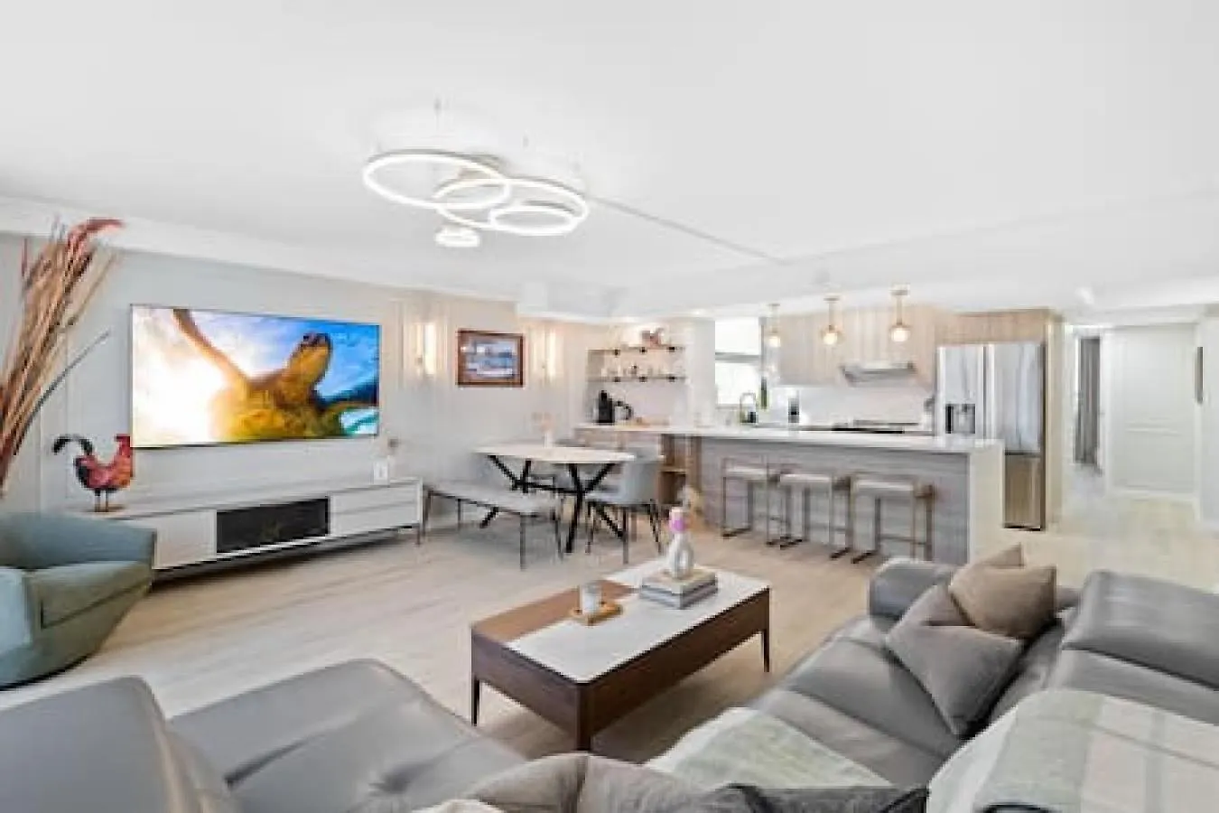Semesterbostad New Stunning 1400 Sq Ft 2B2B W 3 Lanais Villa Honolulu USA